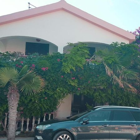 Apartments Kore Vir Ngoại thất bức ảnh