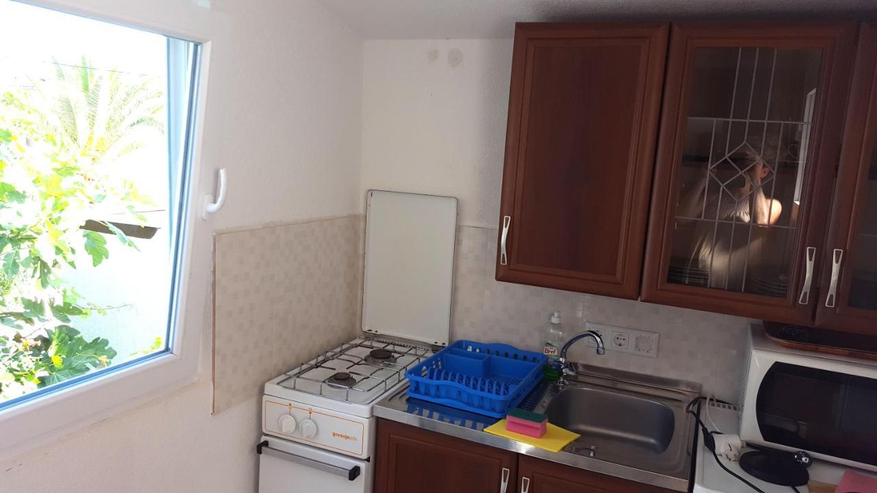 Apartments Kore Vir Ngoại thất bức ảnh