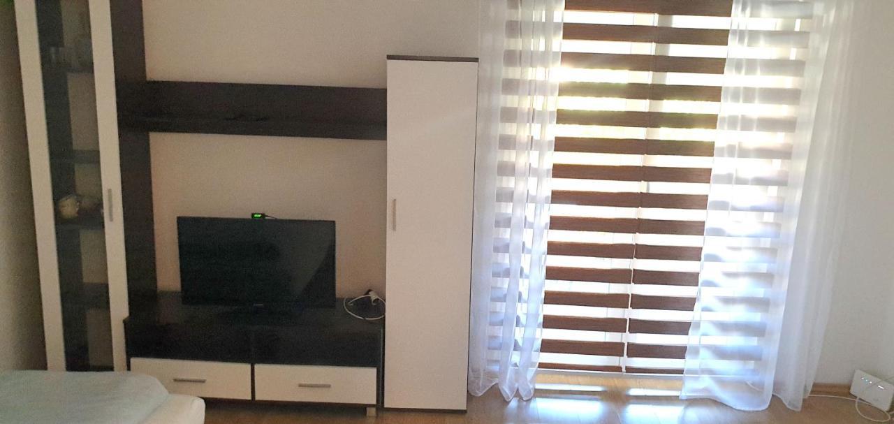 Apartments Kore Vir Ngoại thất bức ảnh