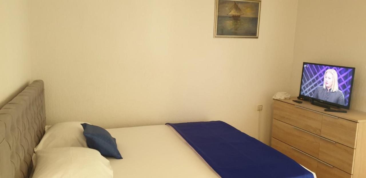 Apartments Kore Vir Ngoại thất bức ảnh